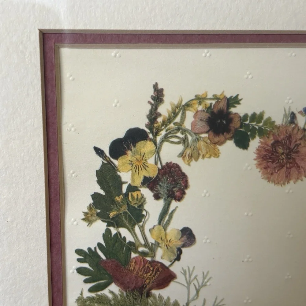 Vtg Wall Art Heart Wreath of Pressed Flowers Framed Granny CottageCore Romantic